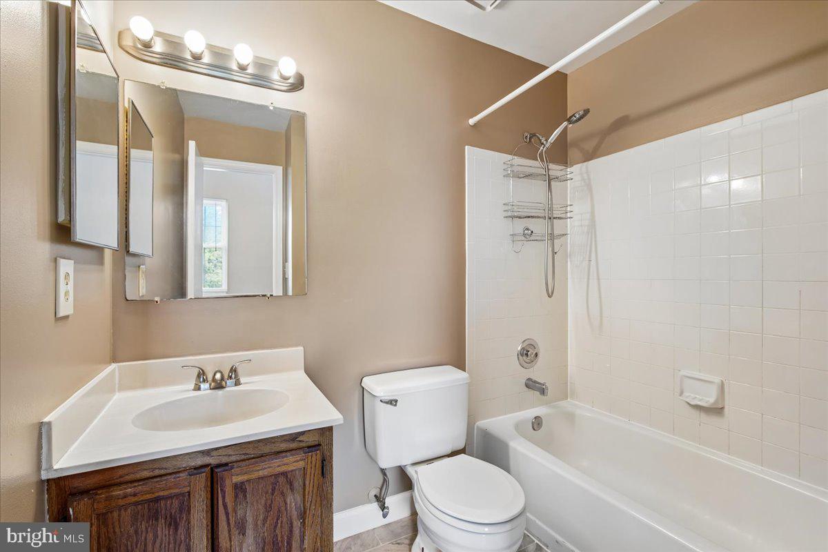 12407 Herrington Manor Dr Property Photo 22