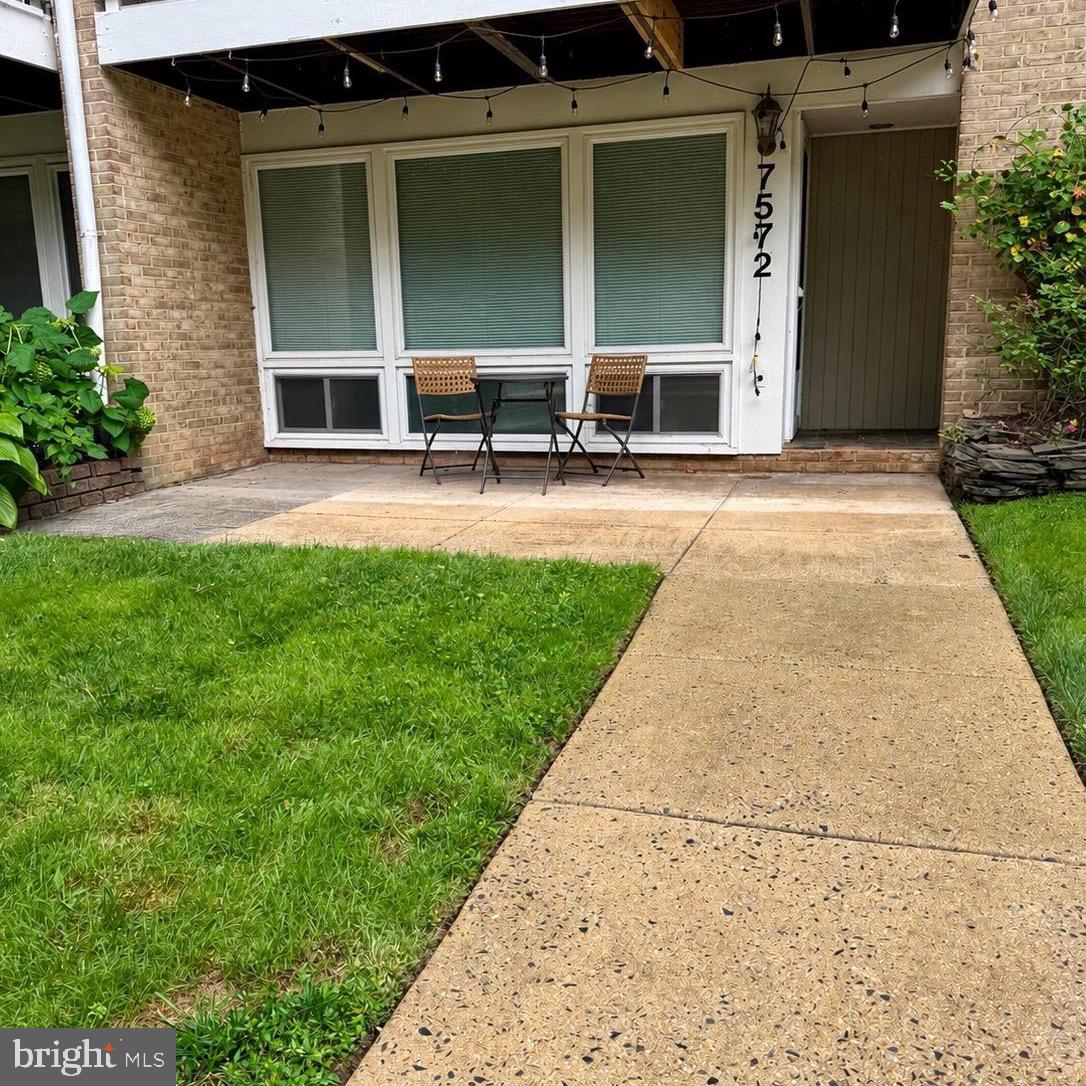 7572 SPRING LAKE DR #7572-A Property Photo 1