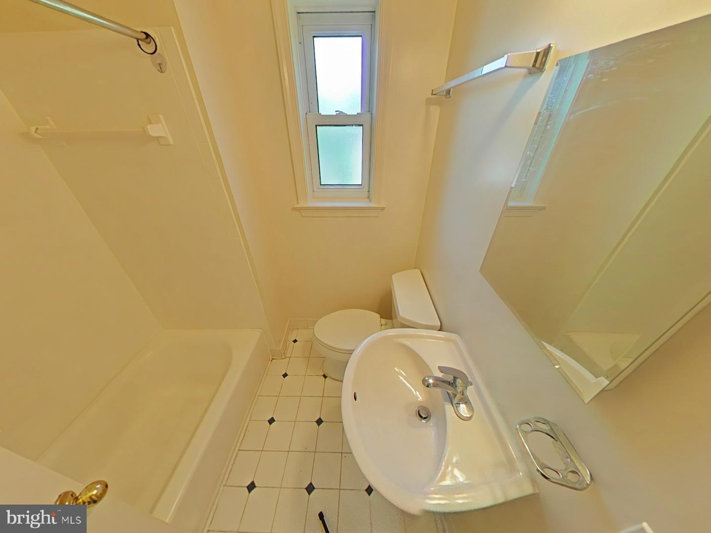 11902 Centerhill St Property Photo 5