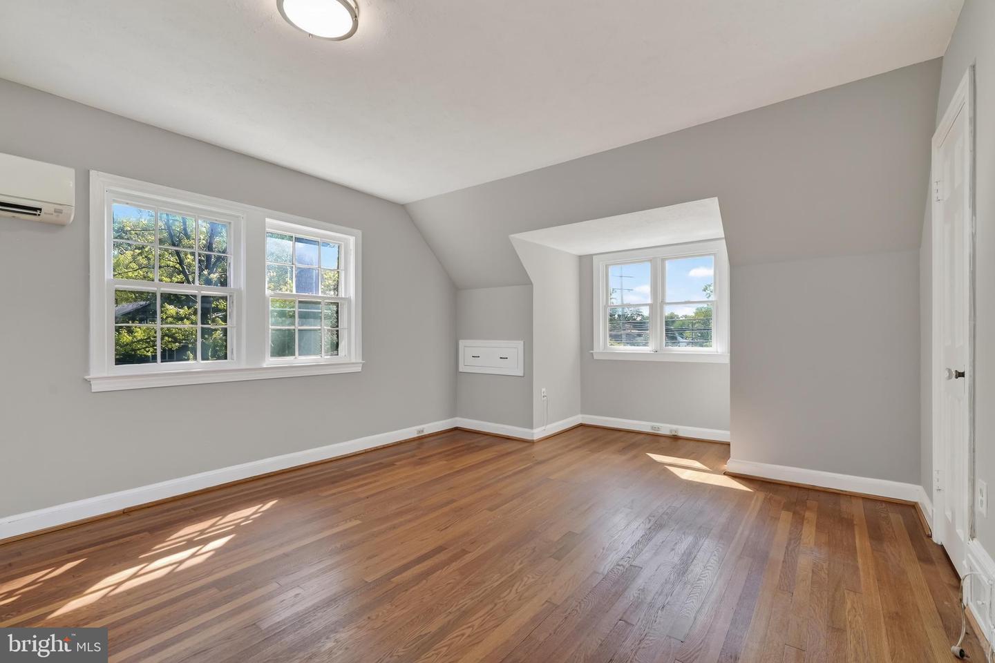 9802 Forest Grove Dr Property Photo 34