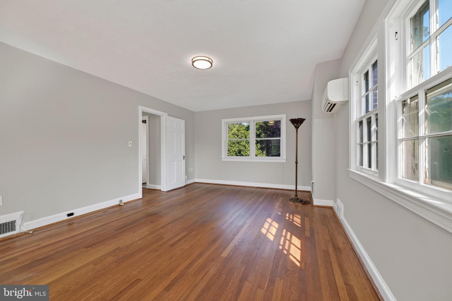 9802 Forest Grove Dr Property Photo 37