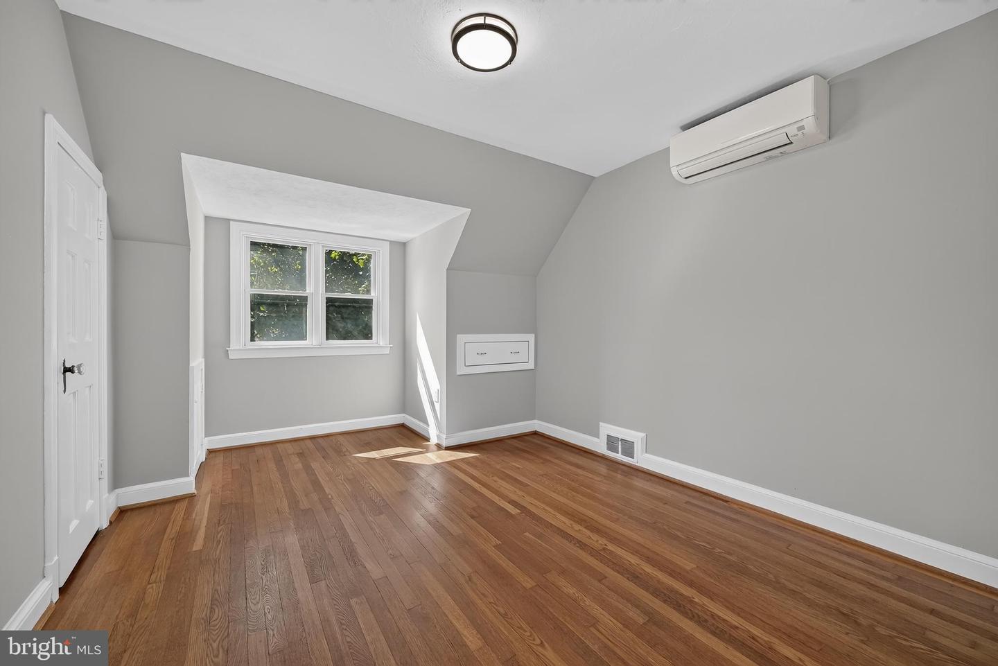 9802 Forest Grove Dr Property Photo 40