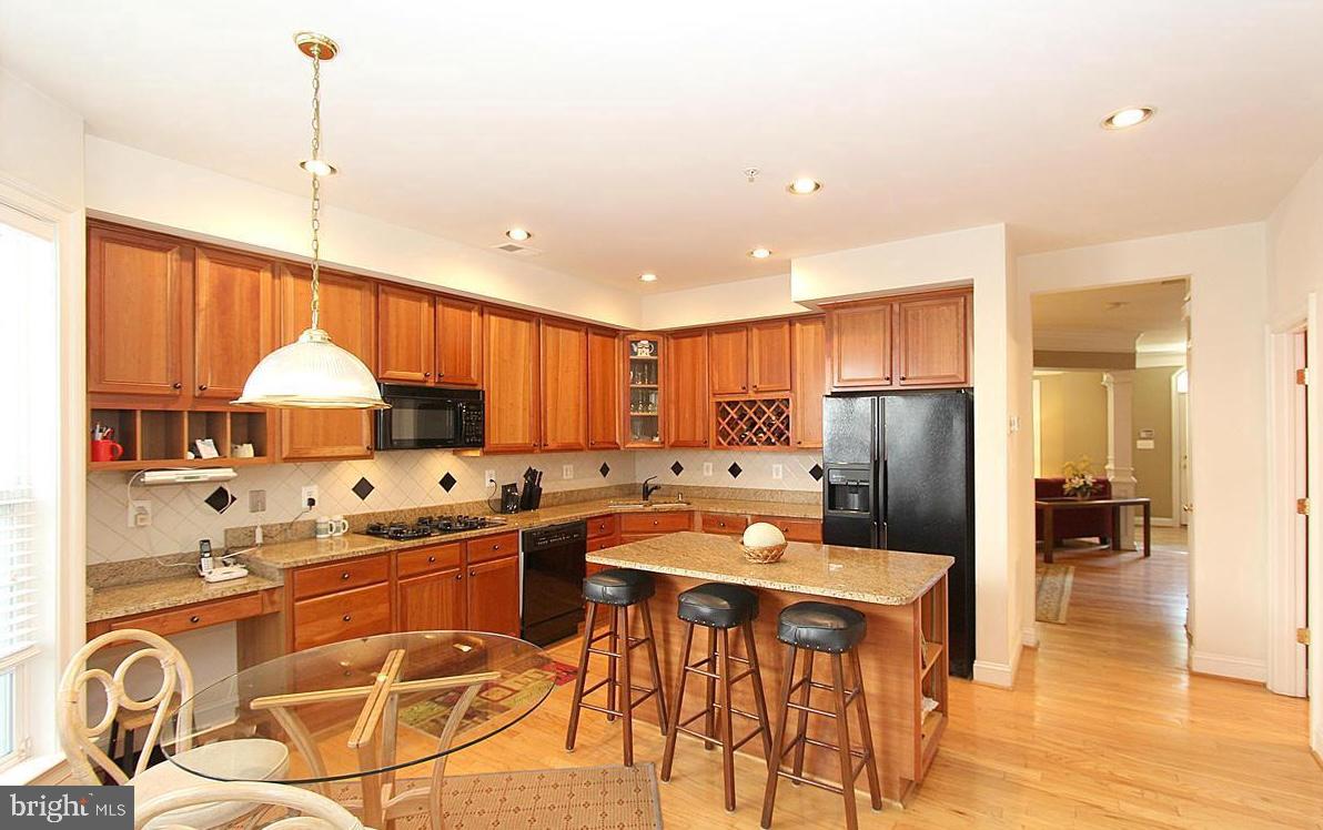 537 Longhorn Cres Property Photo 4