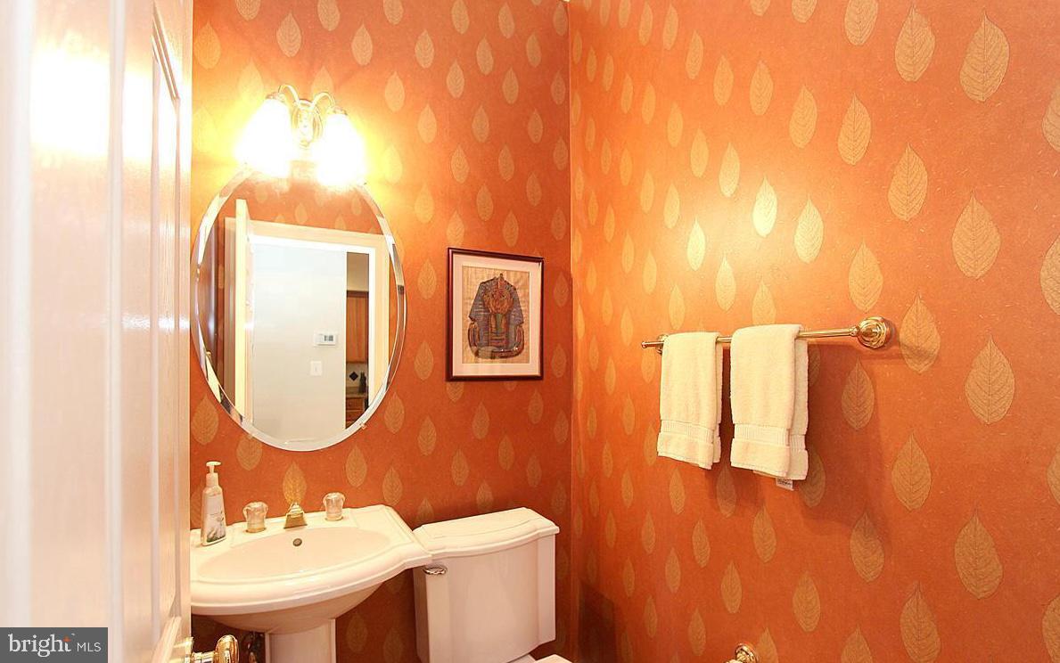 537 Longhorn Cres Property Photo 6
