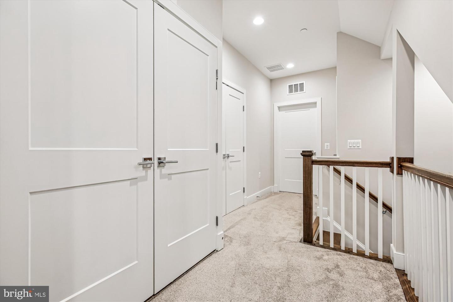 10340 Grosvenor Pl Property Photo 20