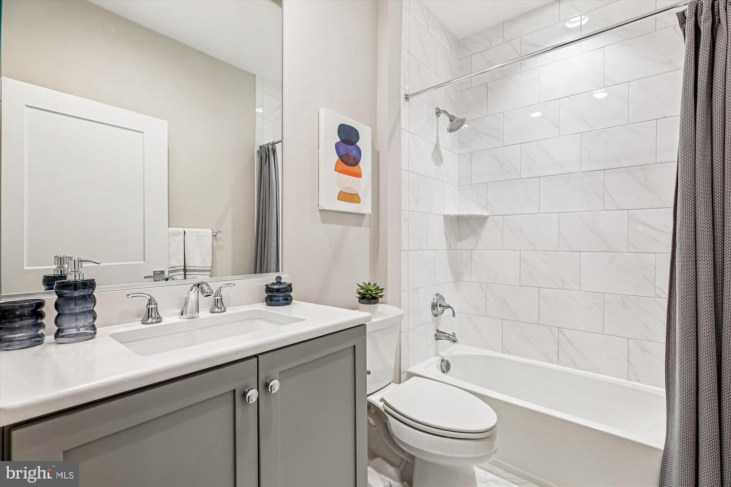 10340 Grosvenor Pl Property Photo 21