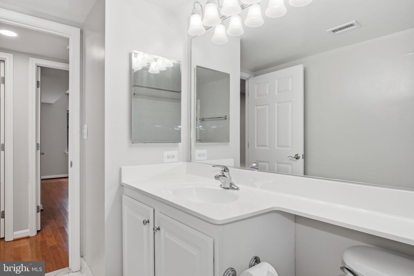 11710 Old Georgetown #227 Property Photo 27