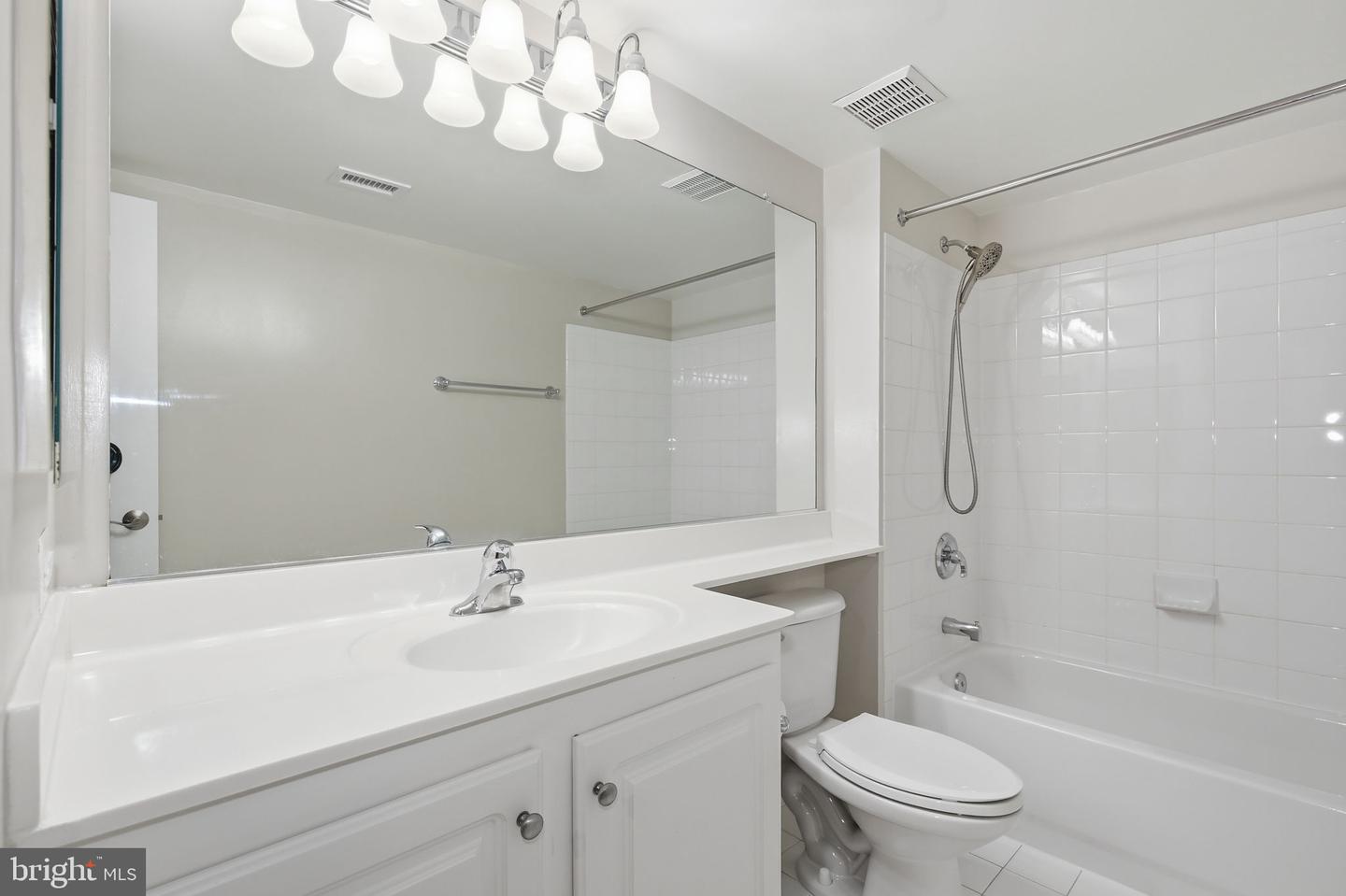 11710 Old Georgetown #227 Property Photo 28