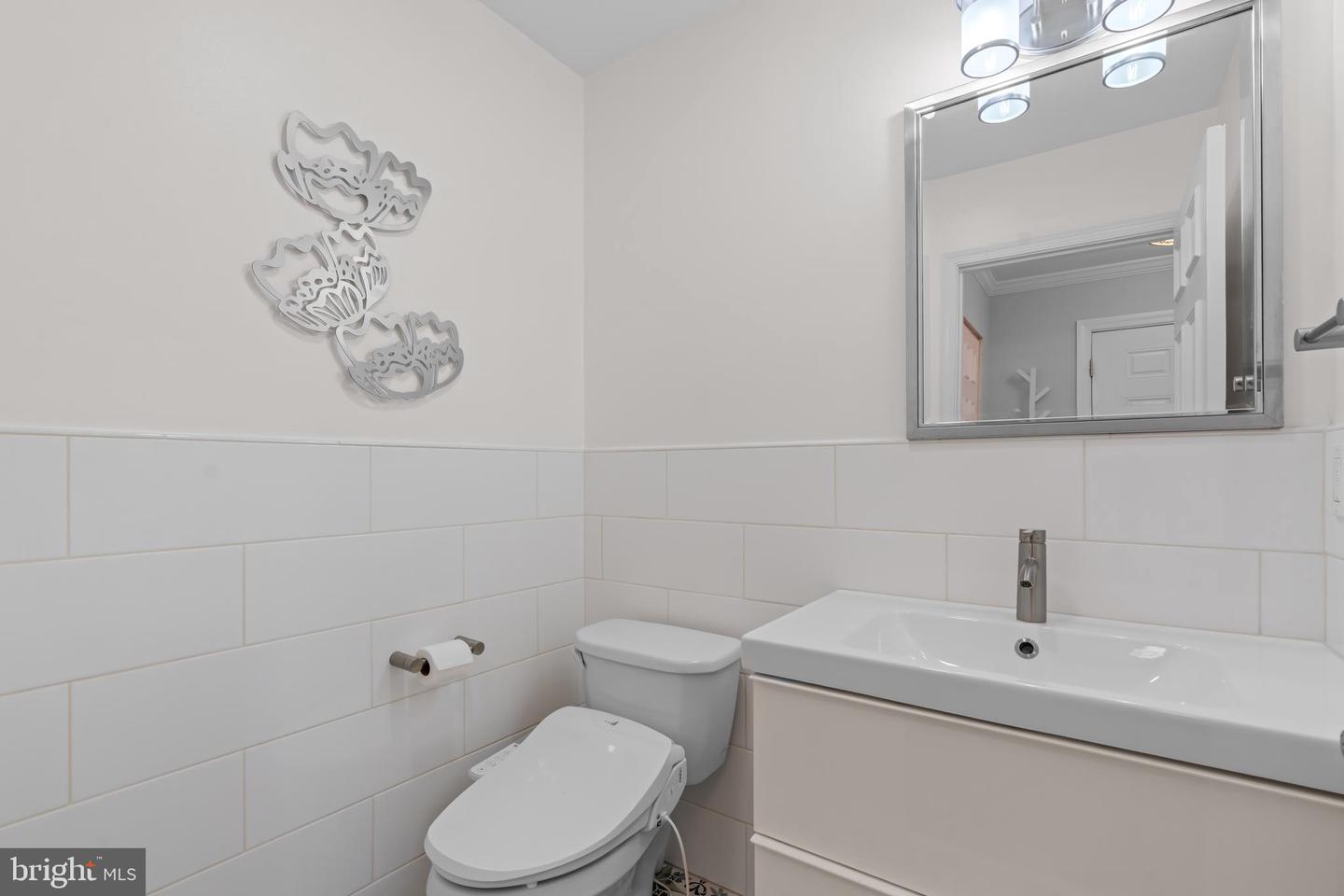 410 Curry Ford Ln Property Photo 9
