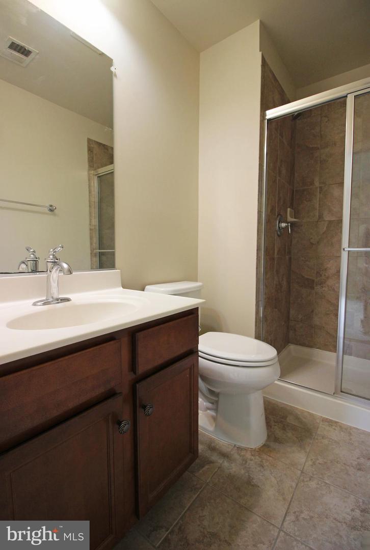 11518 Amherst Ave Property Photo 24
