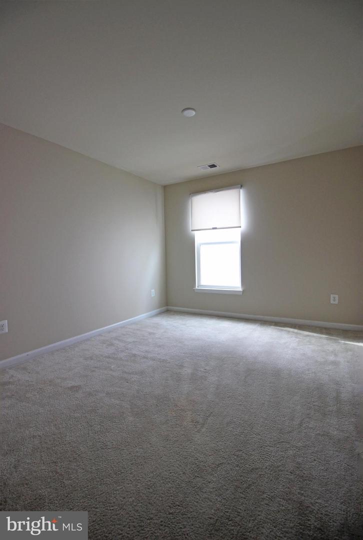 11518 Amherst Ave Property Photo 29