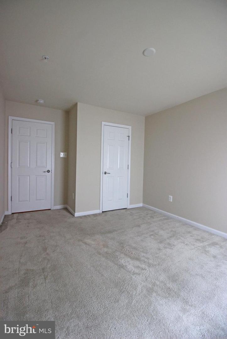 11518 Amherst Ave Property Photo 30