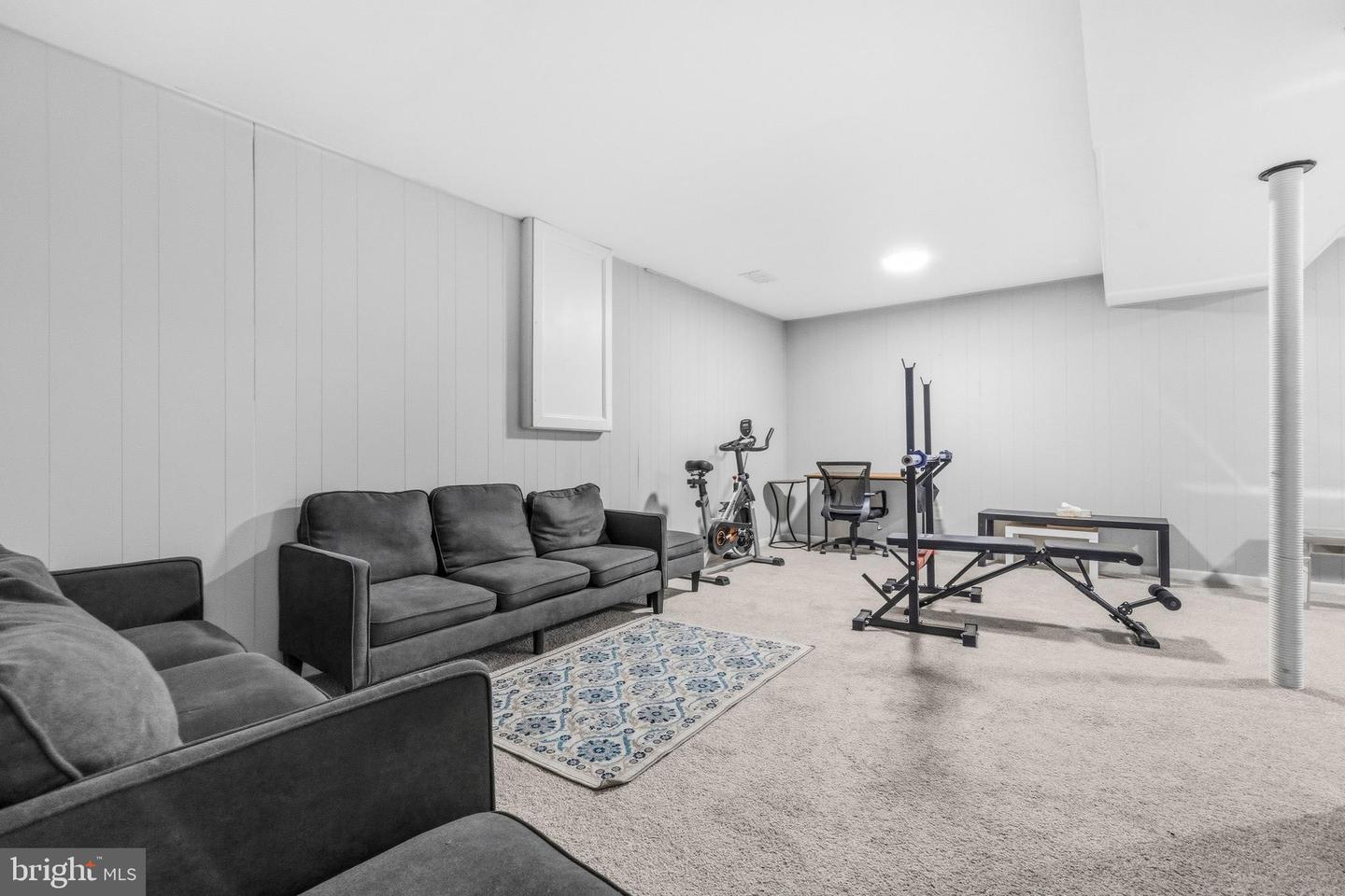 17624 Lindstrom Ct Property Photo 9