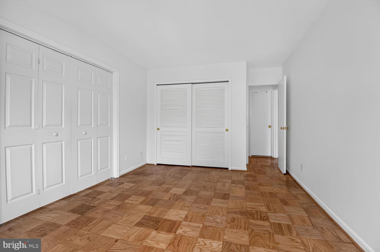 5101 River Rd #703 Property Photo 11