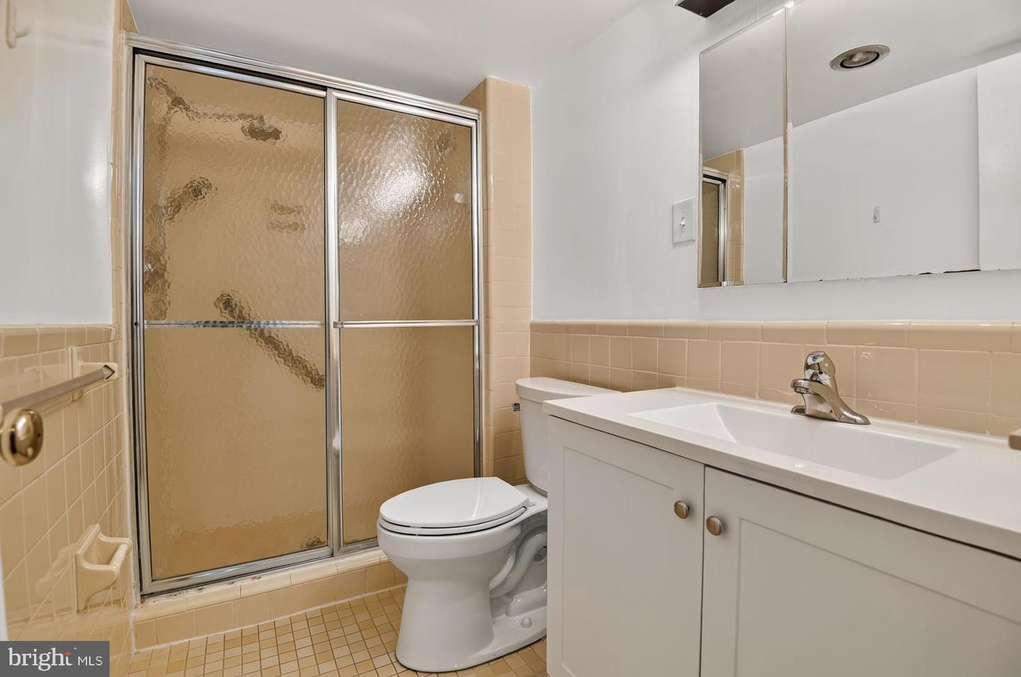 5101 River Rd #703 Property Photo 15