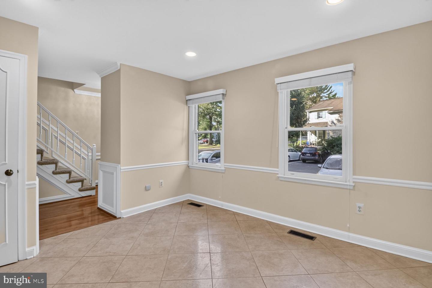 7787 Heatherton Ln Property Photo 3
