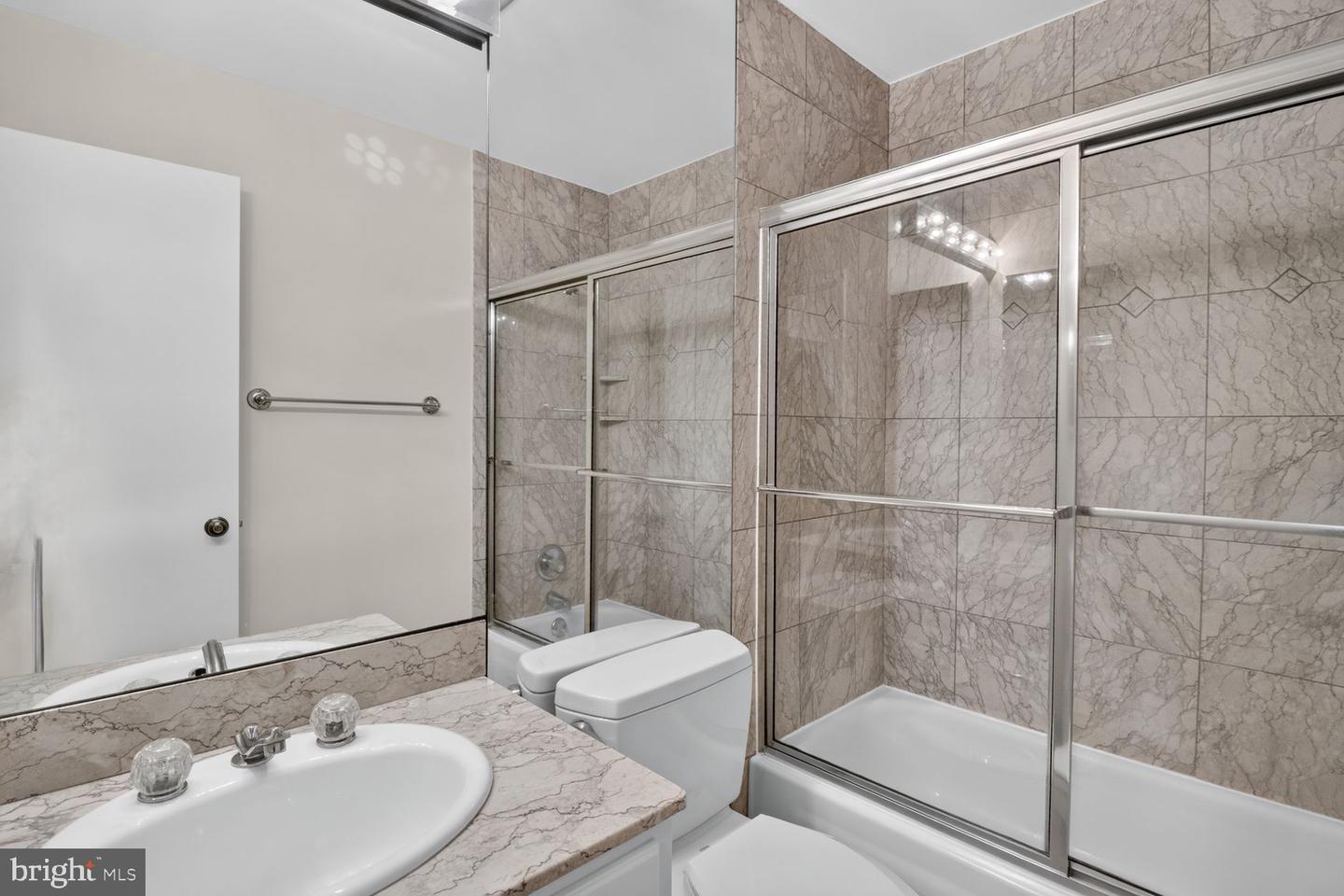 7787 Heatherton Ln Property Photo 17
