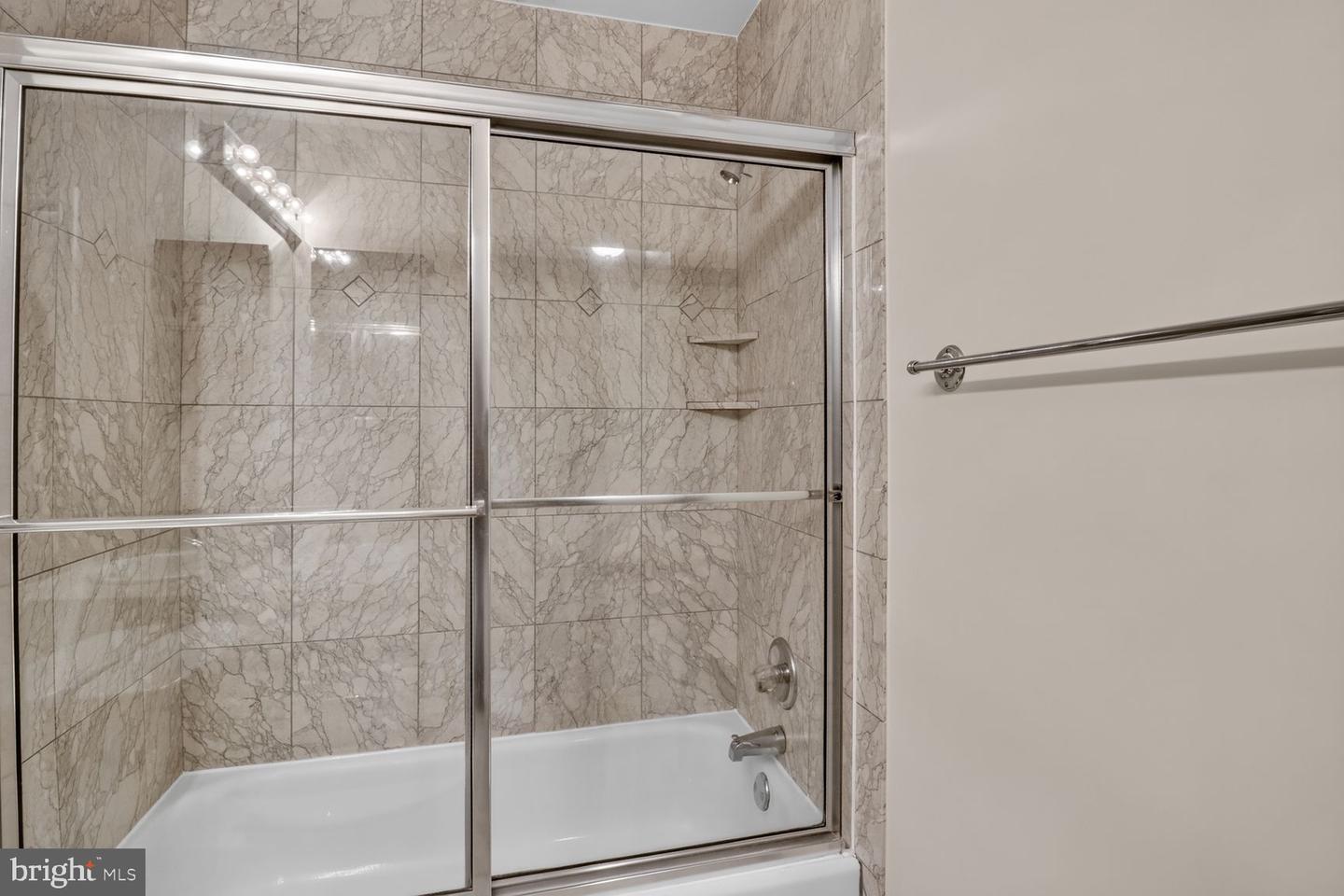 7787 Heatherton Ln Property Photo 18