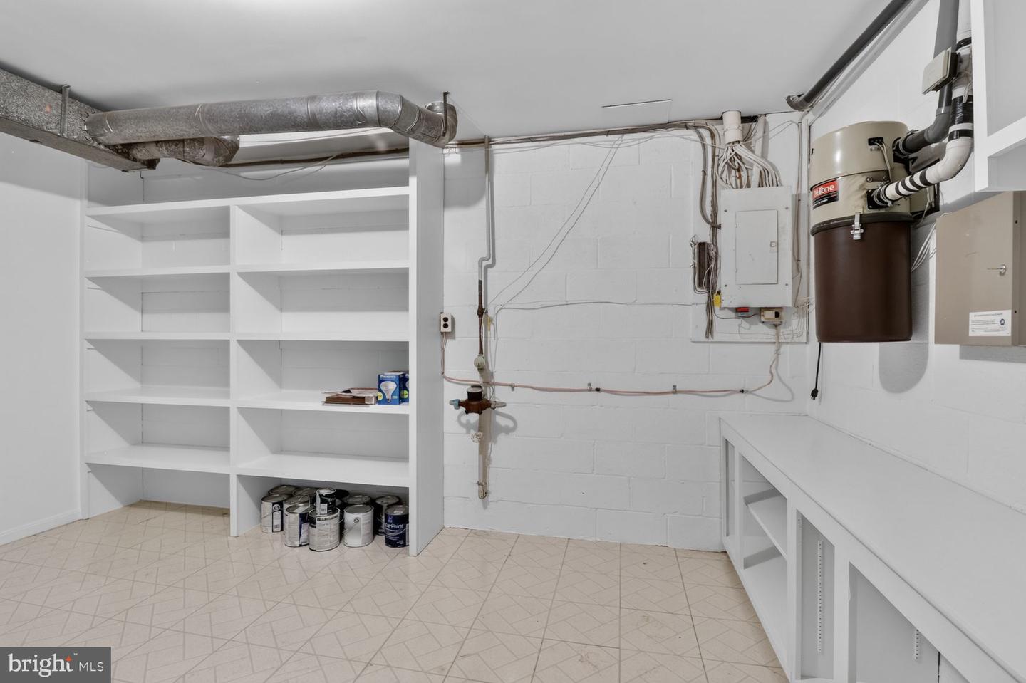 7787 Heatherton Ln Property Photo 23