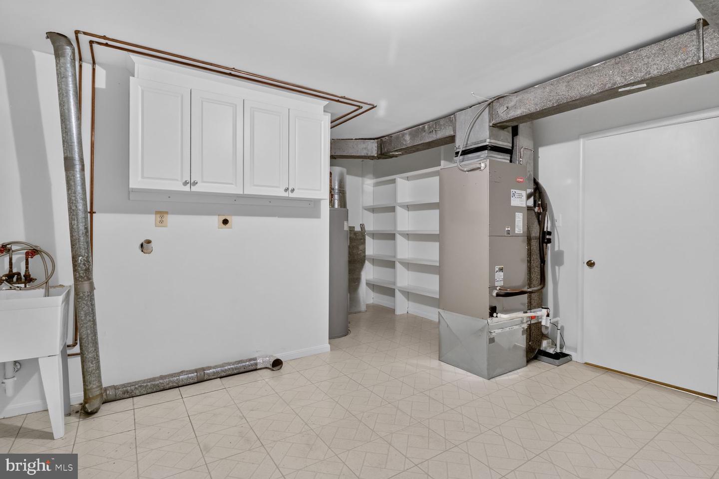 7787 Heatherton Ln Property Photo 24