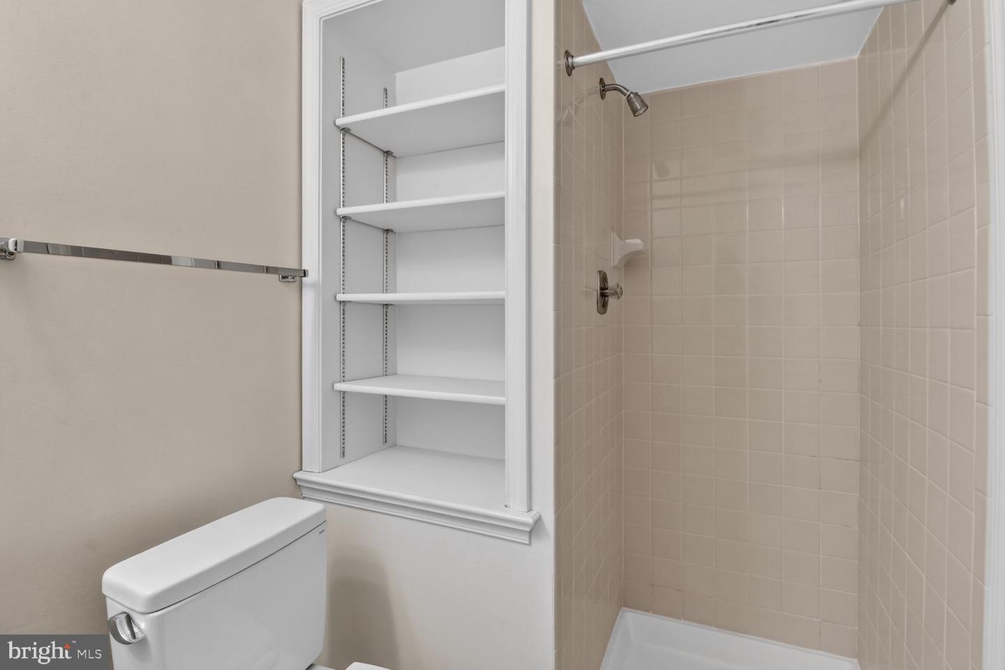 7787 Heatherton Ln Property Photo 30