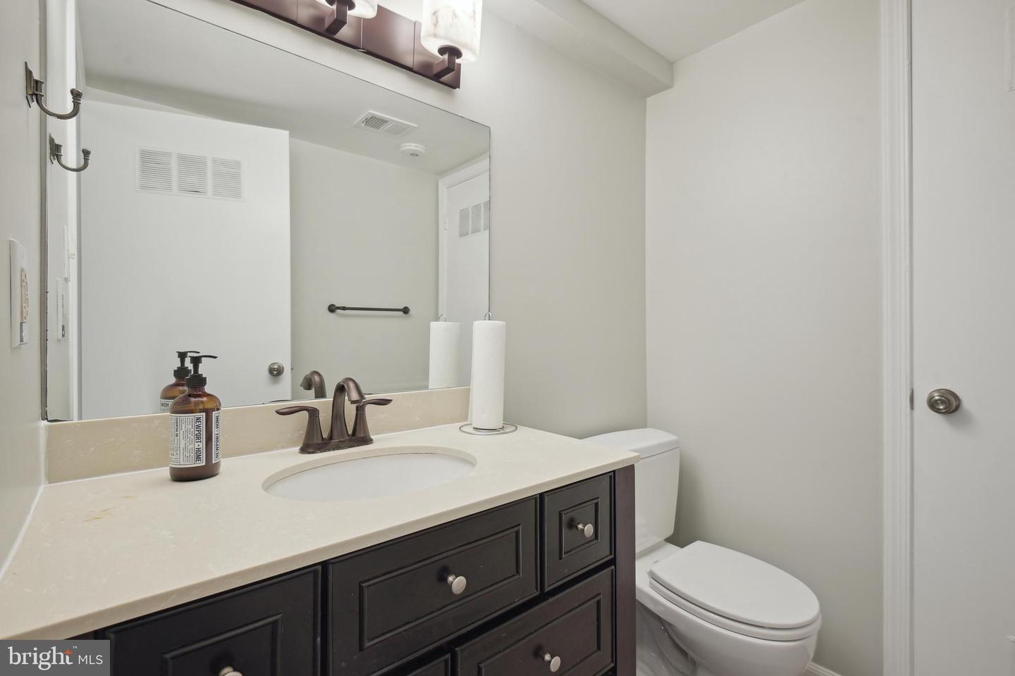 6412 Needle Leaf Dr Property Photo 8