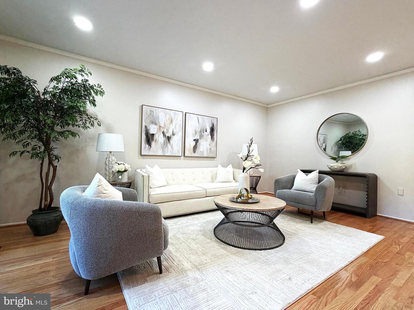 7 Narrowleaf Ct Property Photo 4