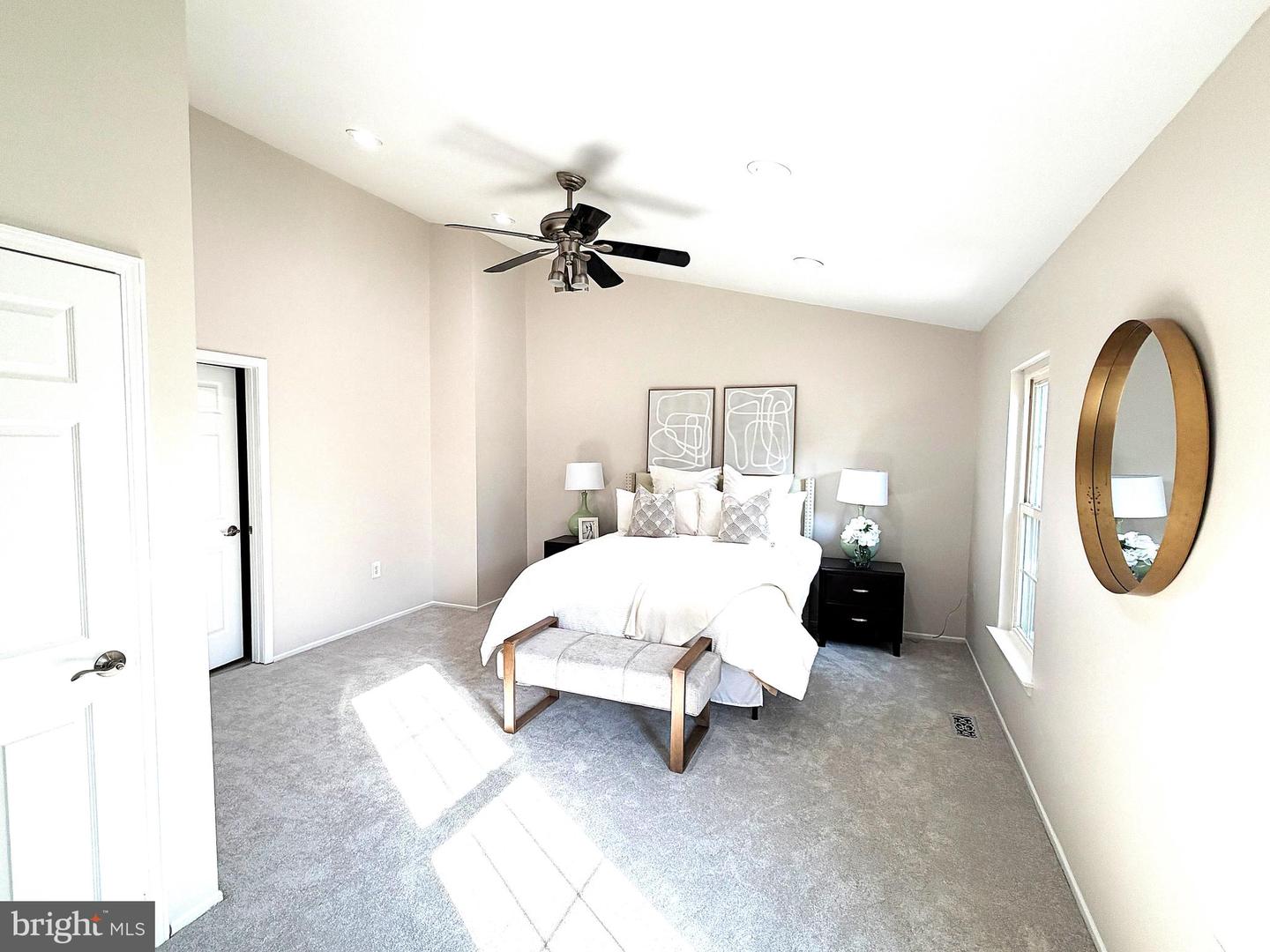 7 Narrowleaf Ct Property Photo 13