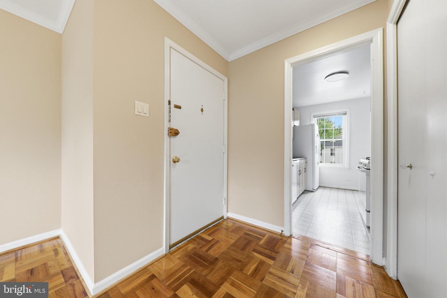 649 Azalea Dr #3 Property Photo 3