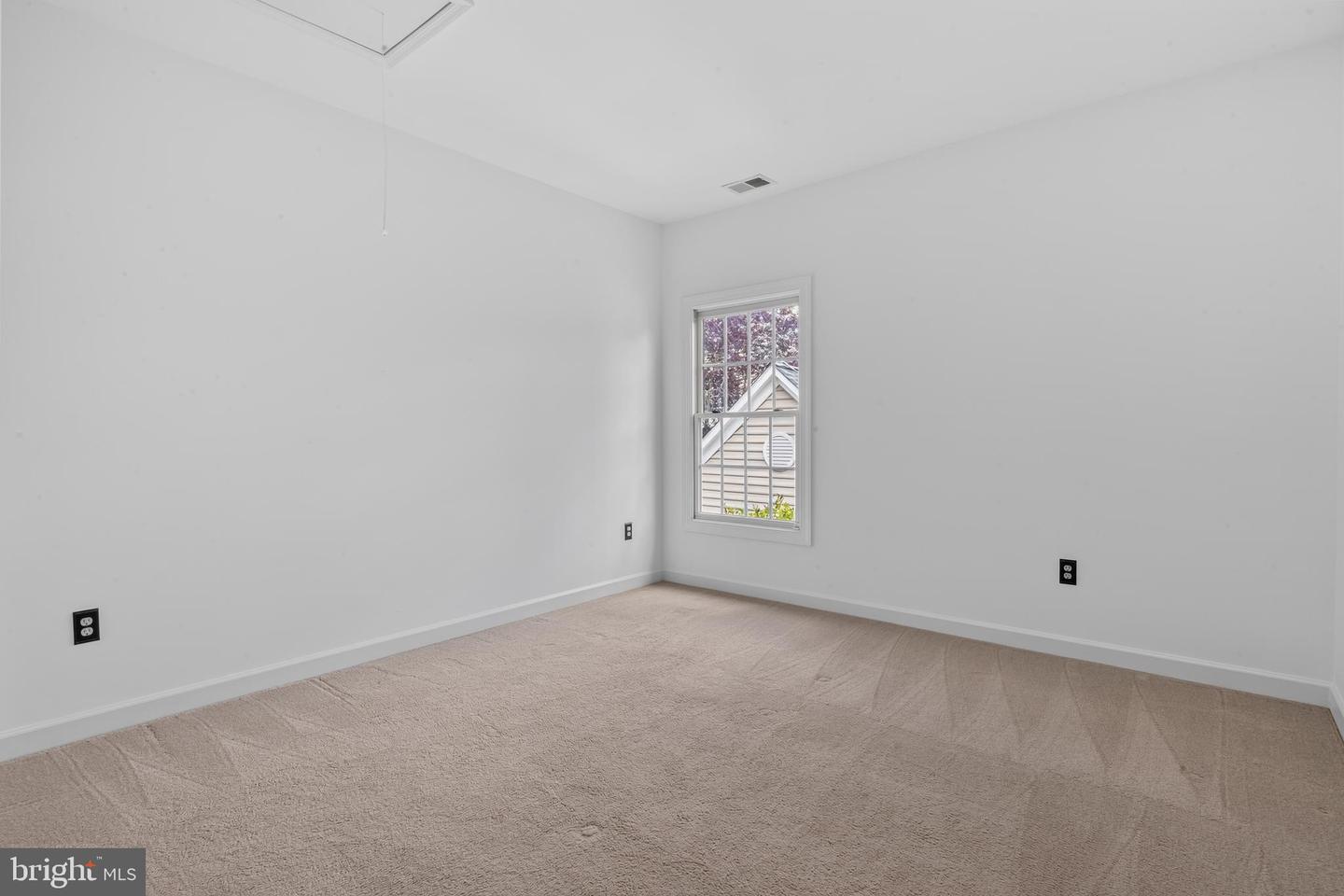 617 Bright Meadow Dr Property Photo 49
