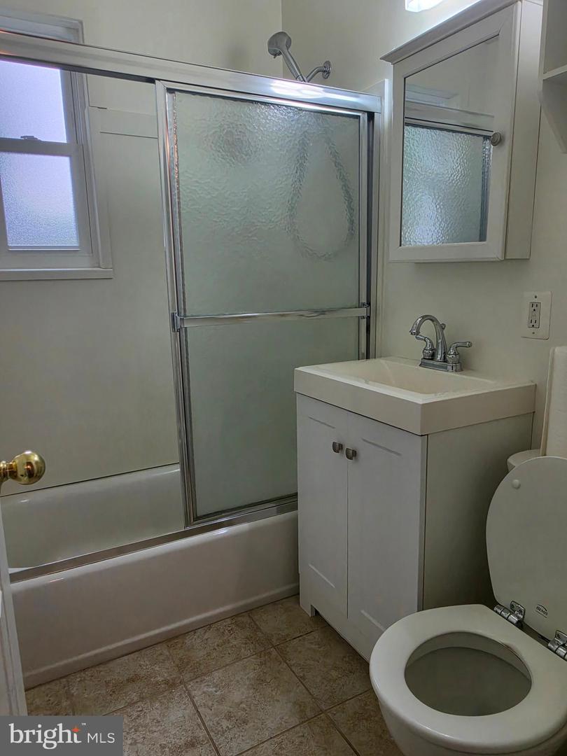 4700 Red Fox Rd Property Photo 10