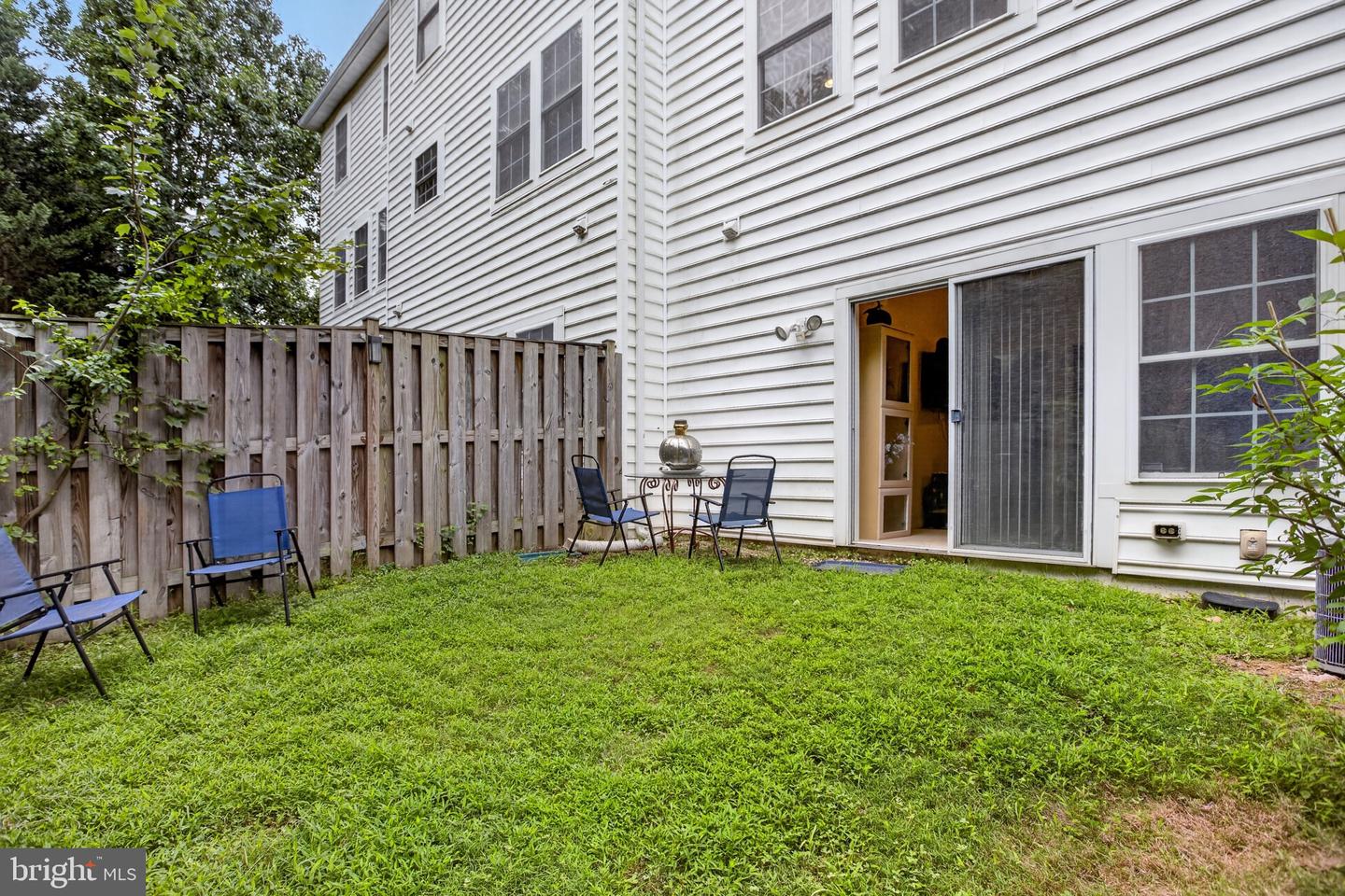 18705 Falling River Dr Property Photo 11