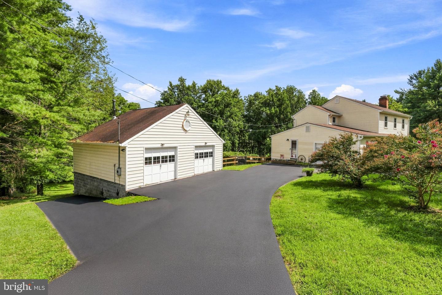 26135 Viewland Dr Property Photo 2