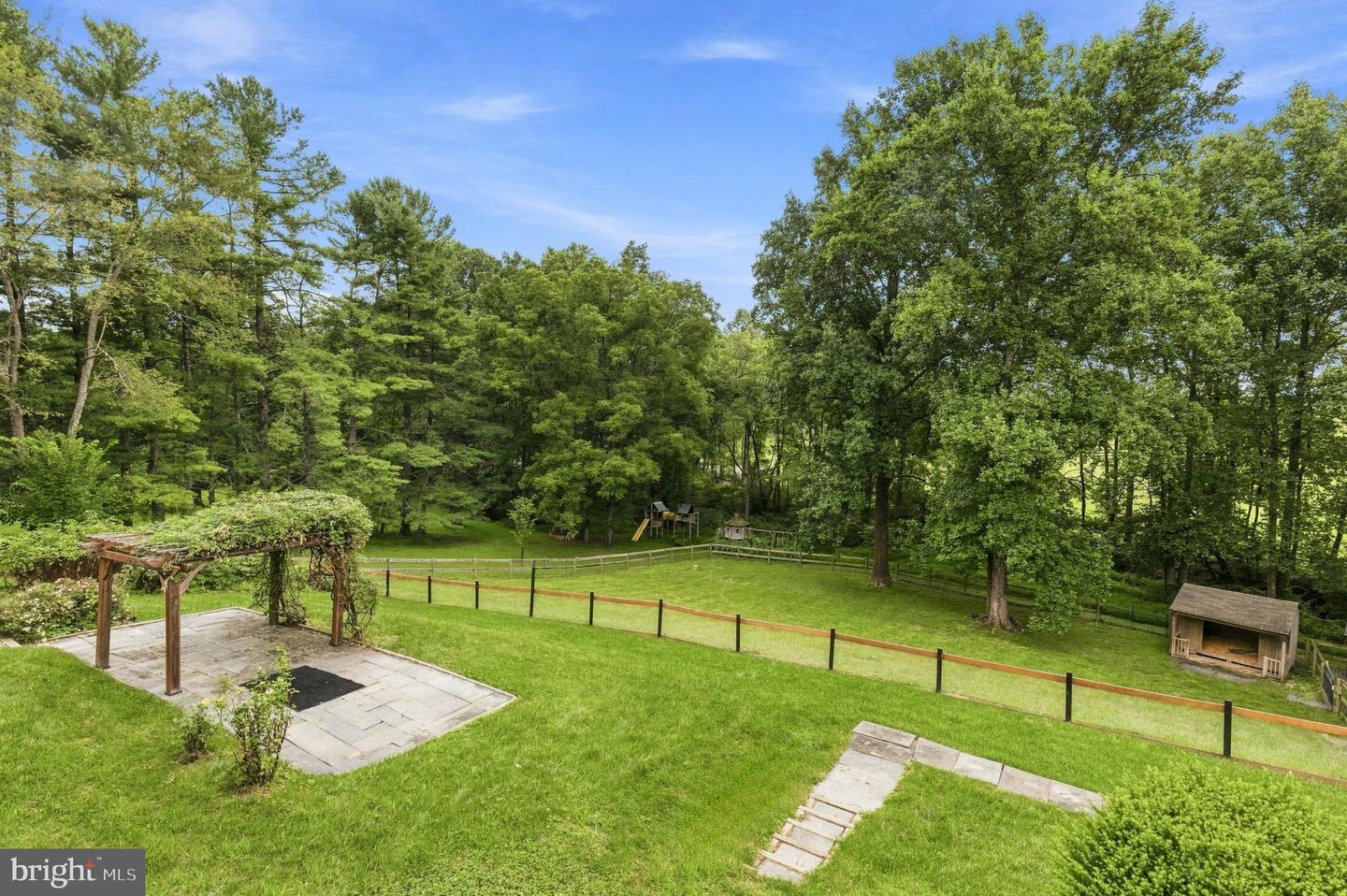 26135 Viewland Dr Property Photo 4