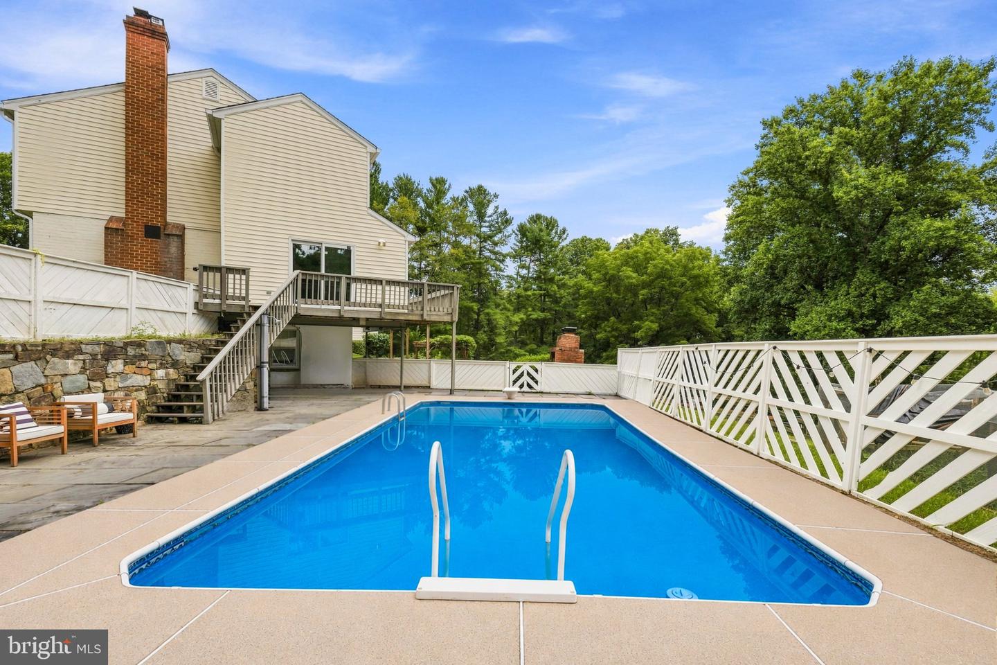 26135 Viewland Dr Property Photo 8