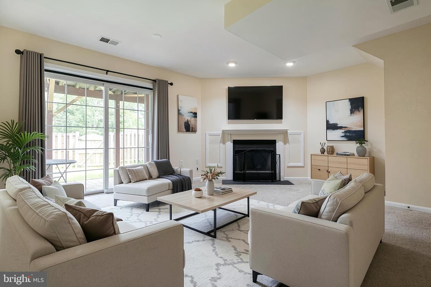 18239 Fox Chase Cir Property Photo 24