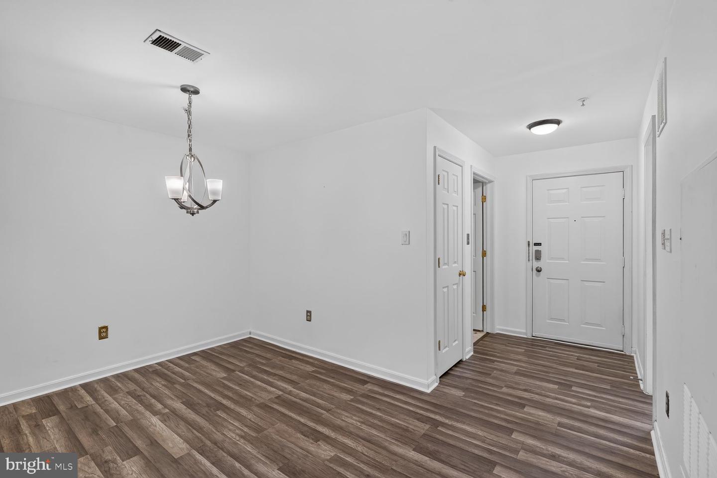 15308 Diamond Cove Ter #3-g Property Photo 3