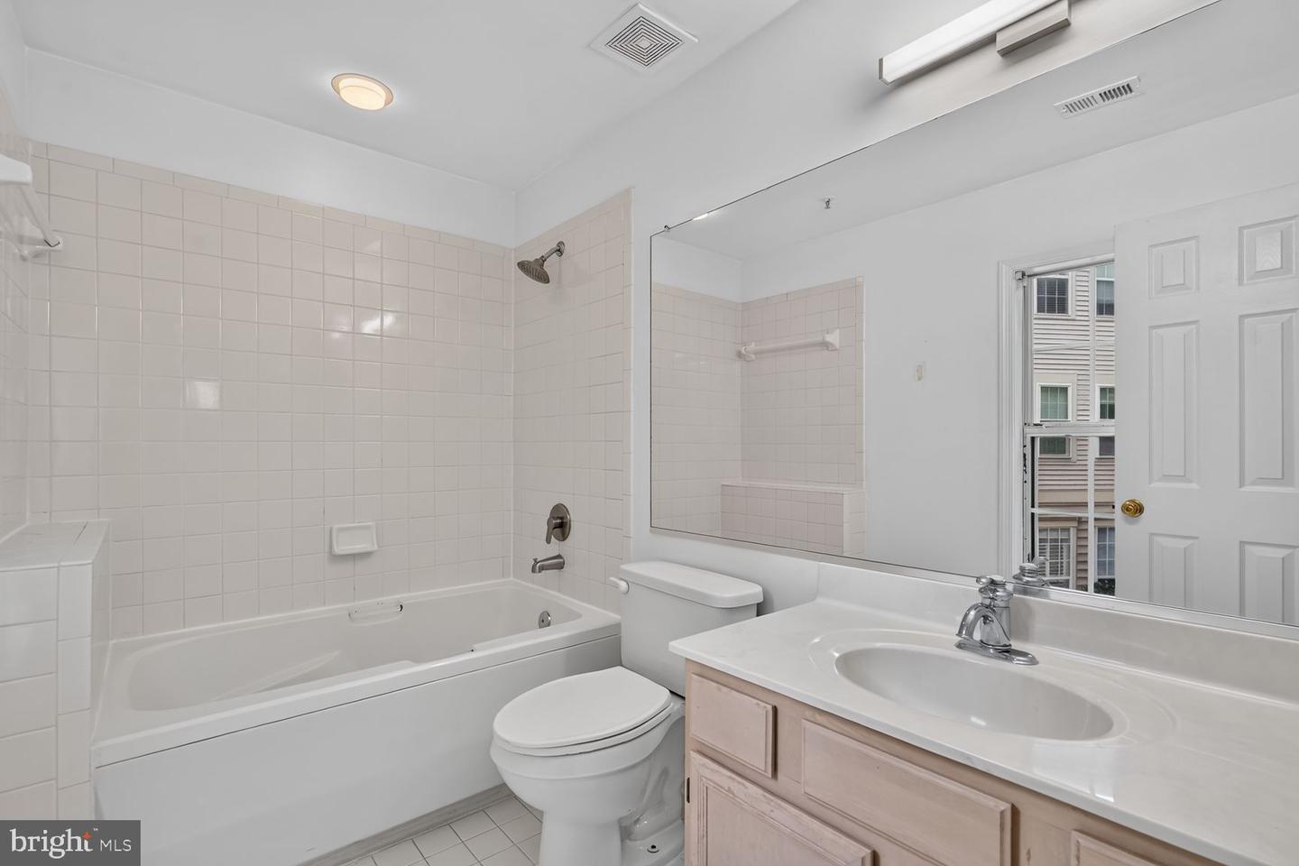 15308 Diamond Cove Ter #3-g Property Photo 15
