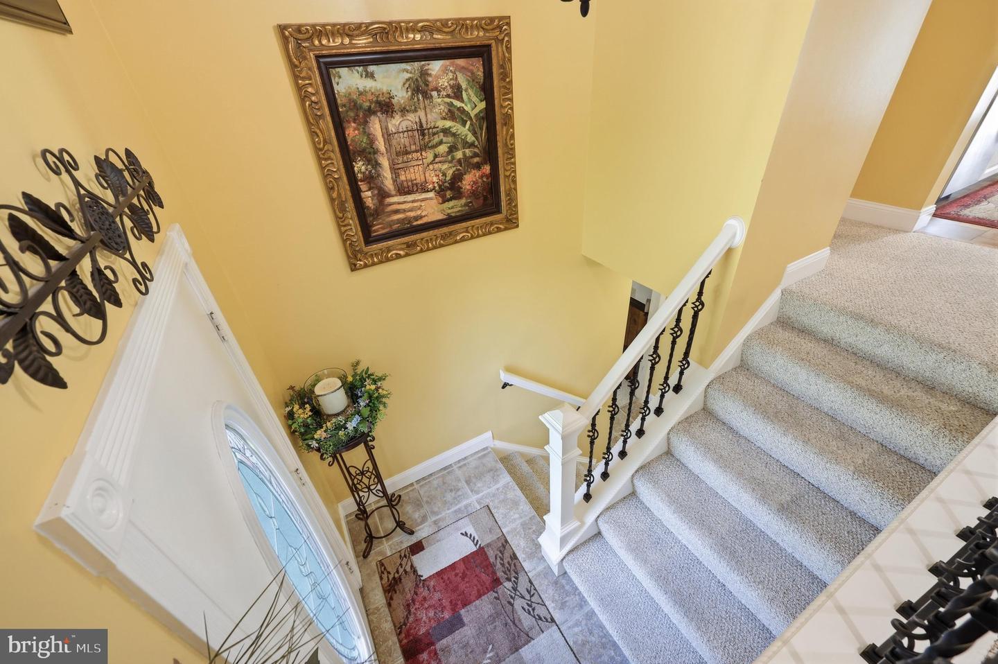 19016 Hempstone Ct Property Photo 6