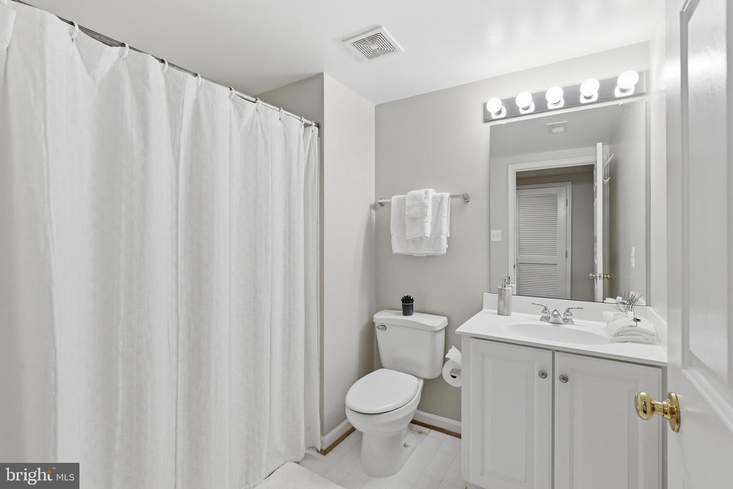 410 Lynette St Property Photo 20