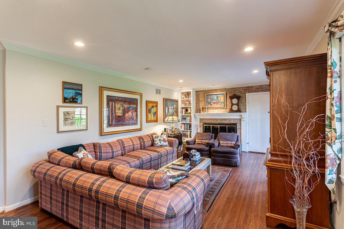 11905 Viewcrest Ter Property Photo 19