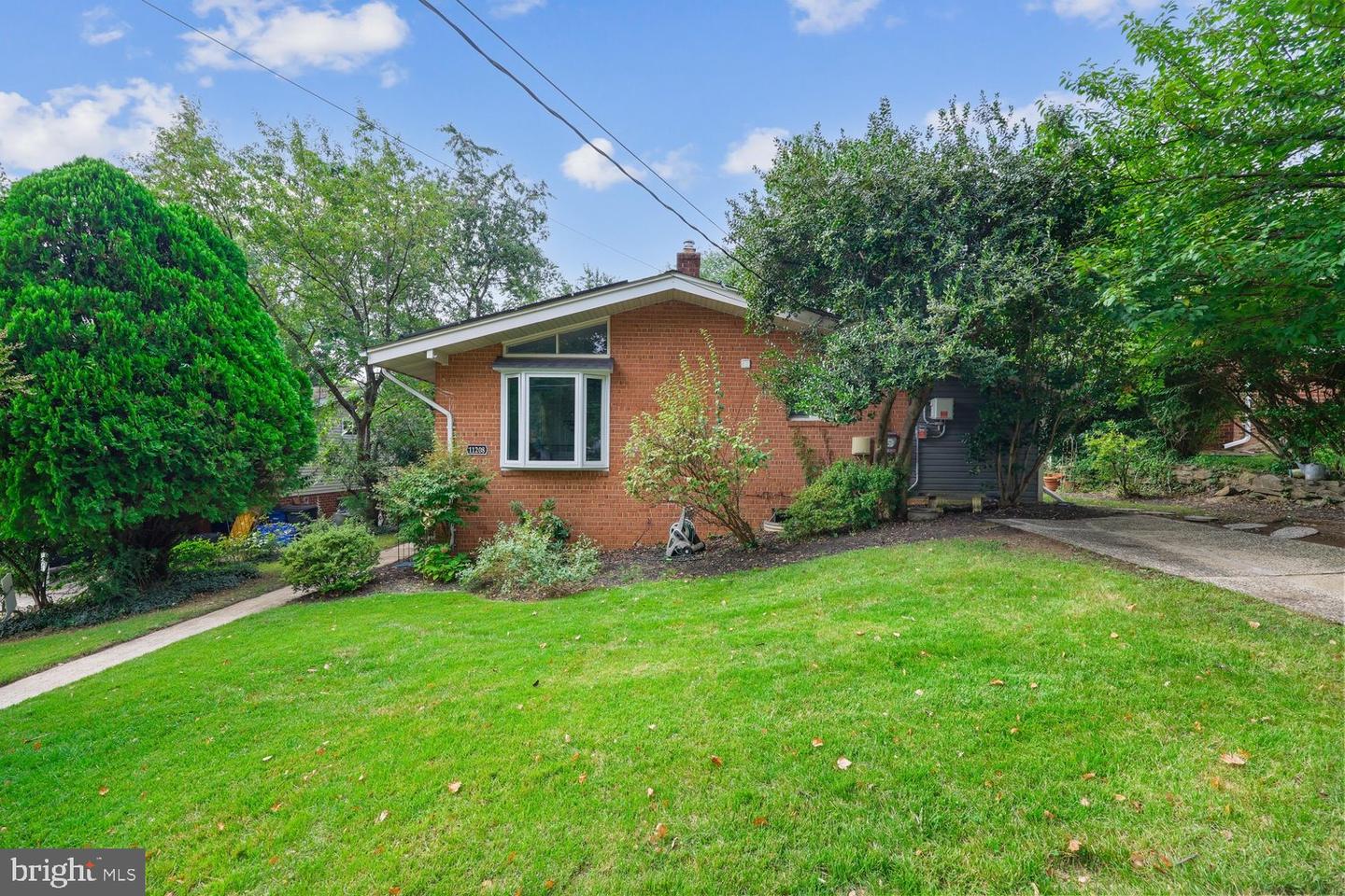 11208 Bybee St Property Photo 1