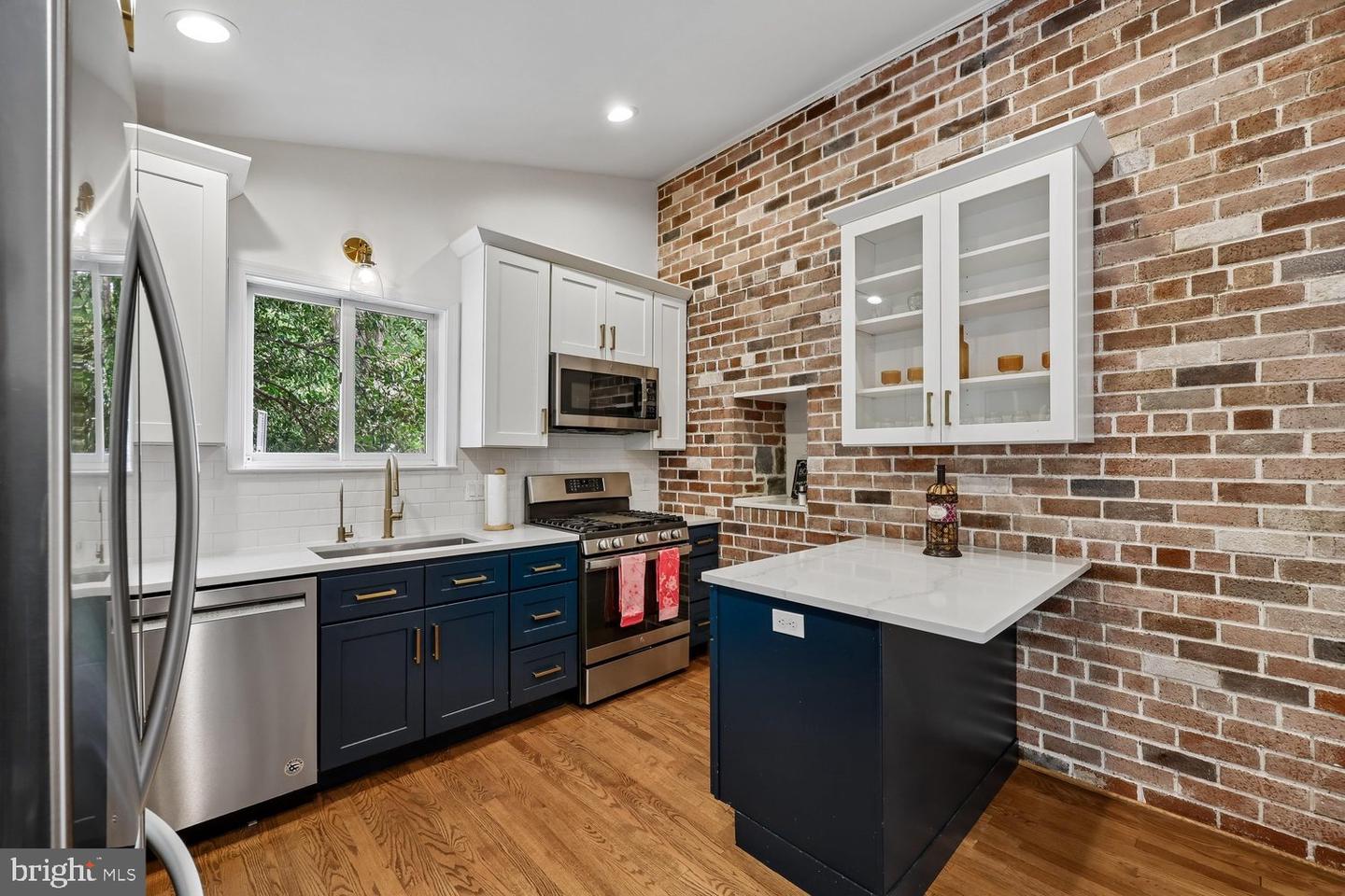 11208 Bybee St Property Photo 8