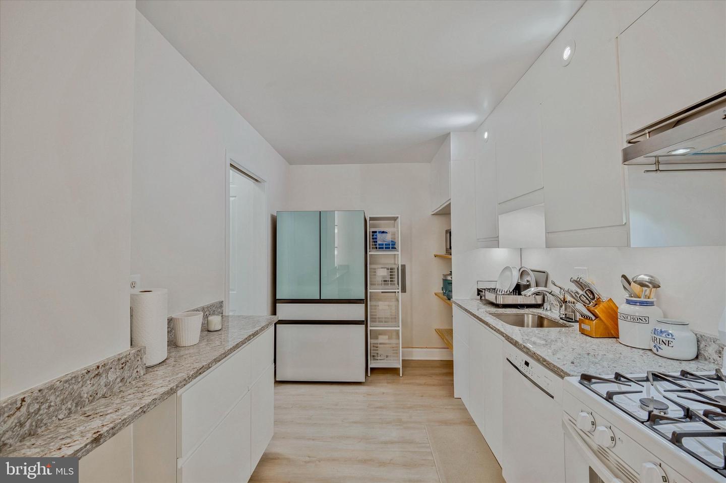 4515 Willard Ave #906s Property Photo 16