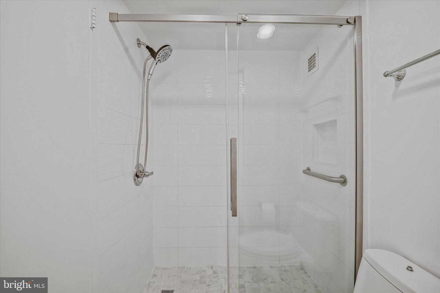 4515 Willard Ave #906s Property Photo 23