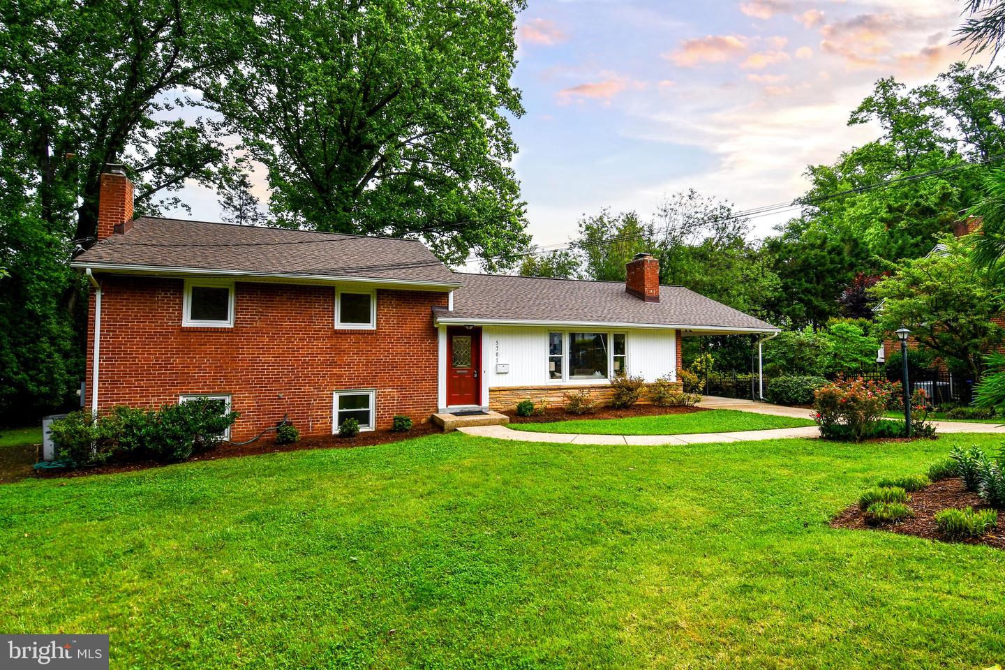 5701 Radnor Ct Property Photo 2