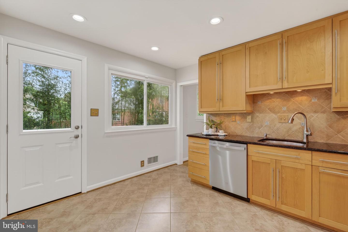5701 Radnor Ct Property Photo 14