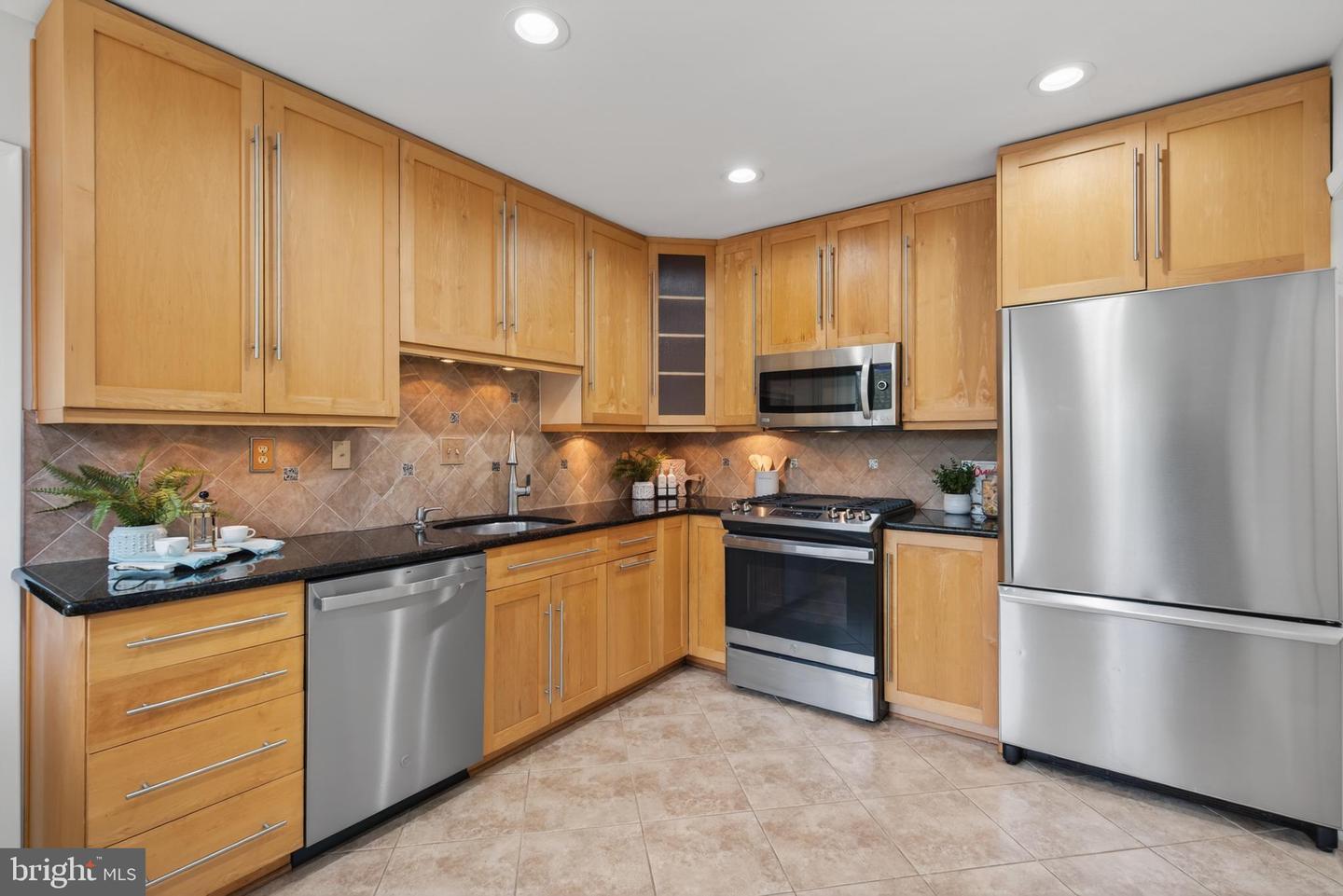 5701 Radnor Ct Property Photo 17