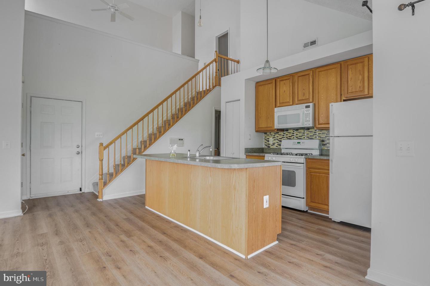 9810 Feathertree Ter #21 Property Photo 12