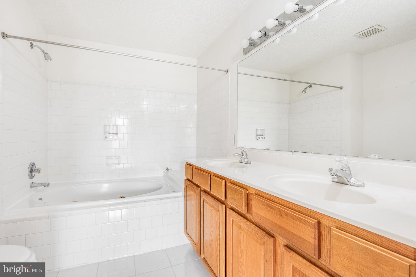 9810 Feathertree Ter #21 Property Photo 18